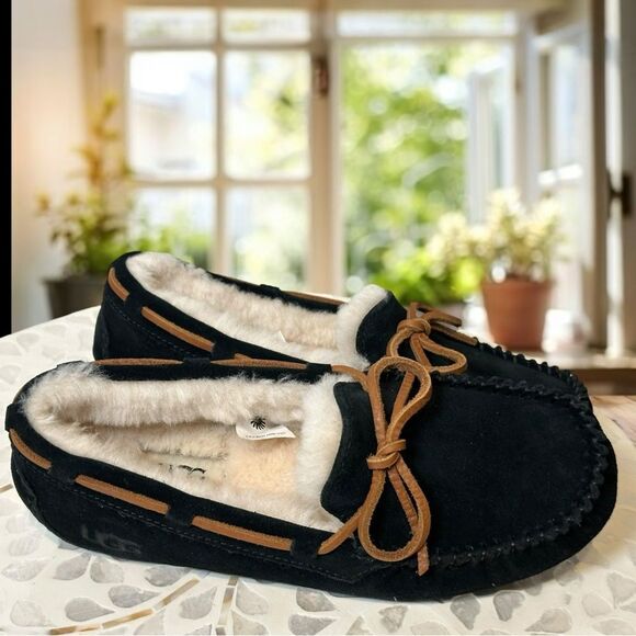 UGG Dakota Slip On water resistant moccasin slipper - Picture 1 of 15